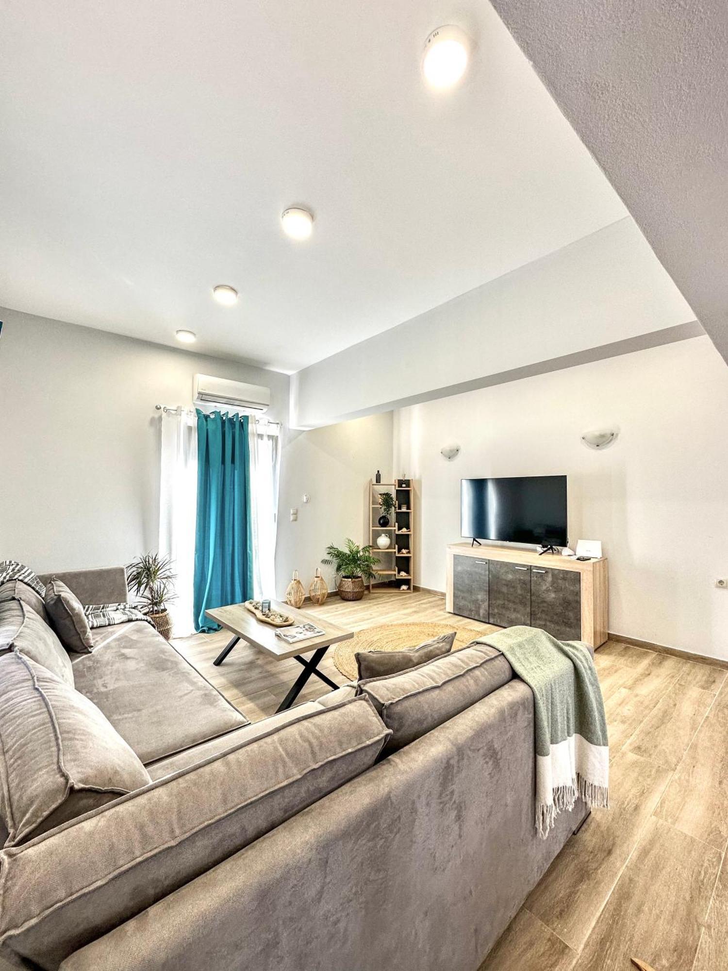 Exquisite 4-Bedroom Prestige Apartment Rhodes City Exterior photo