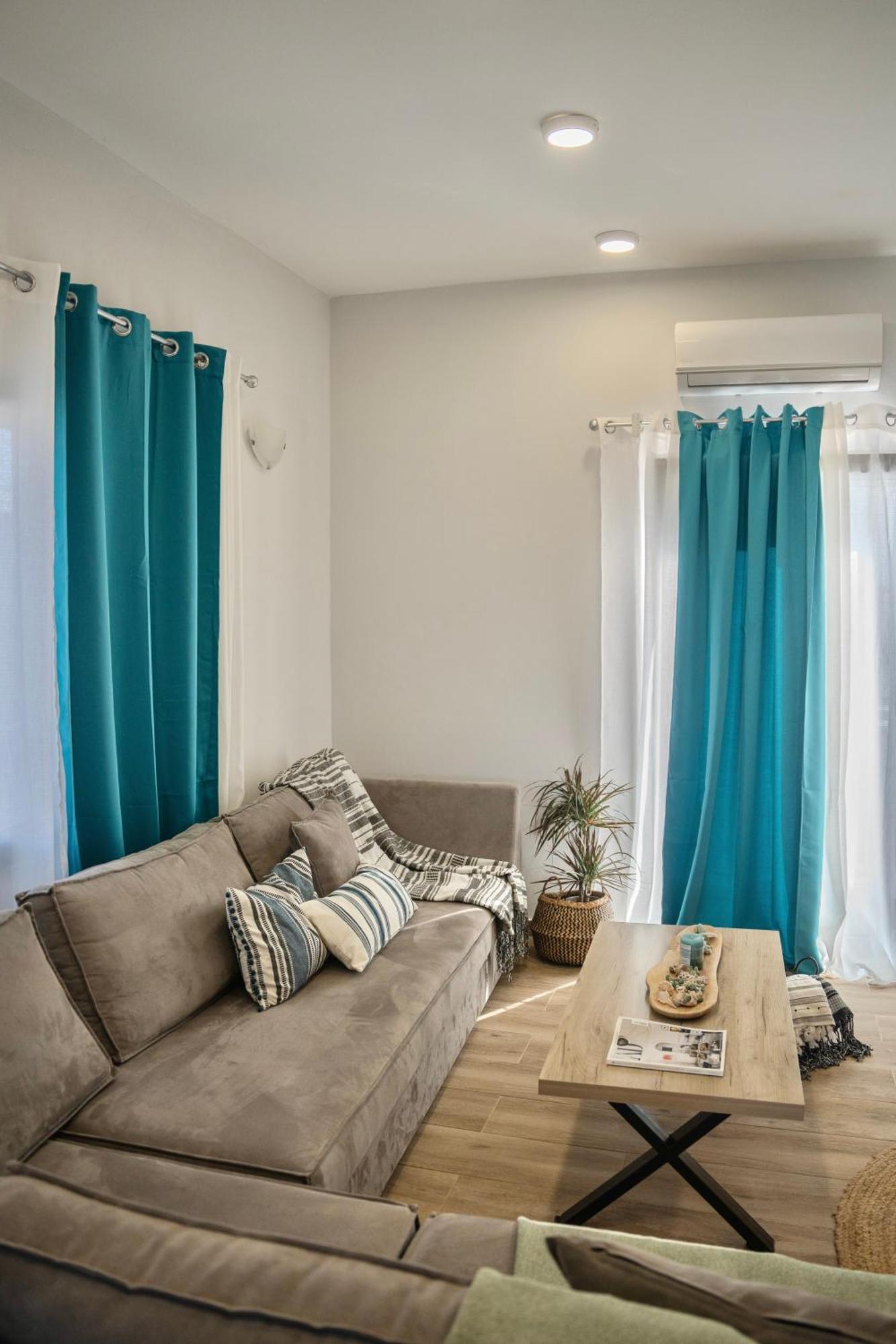 Exquisite 4-Bedroom Prestige Apartment Rhodes City Exterior photo